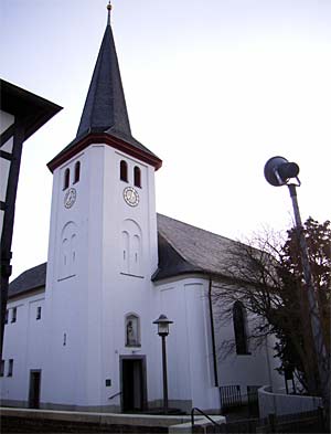 Foto: St. Pantaleon Pingsdorf, Euskirchener Str. 73,  © Nies